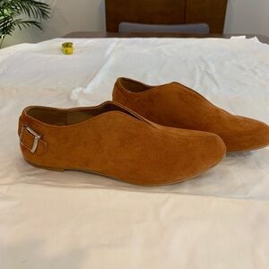 Tinstreet suede flats size 8 NWOT